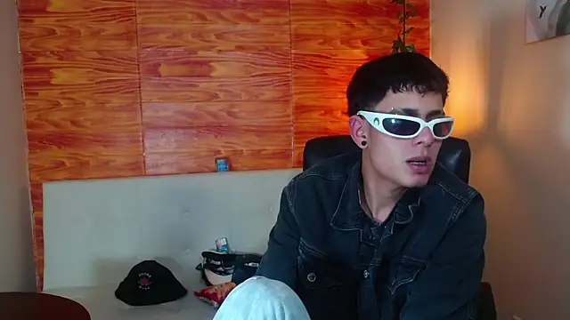 Snapshot of Bastiaan_28 chatting on March 2025 03:08:02 AM Bastiaan 28 online show from March 2025 03:08:02 AM