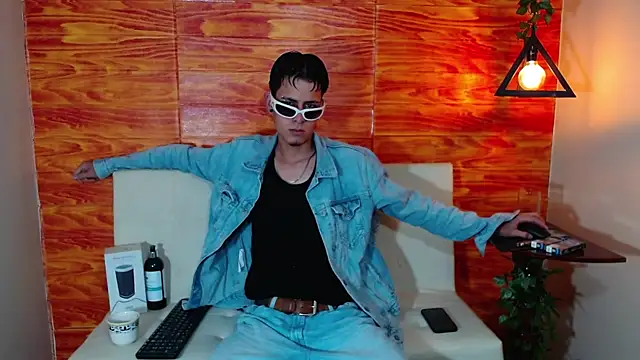 Snapshot of Bastiaan_28 chatting on March 2025 02:29:01 AM Bastiaan 28 online show from March 2025 02:29:01 AM