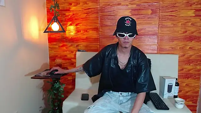 Snapshot of Bastiaan_28 chatting on March 2025 02:21:01 AM Bastiaan 28 online show from March 2025 02:21:01 AM