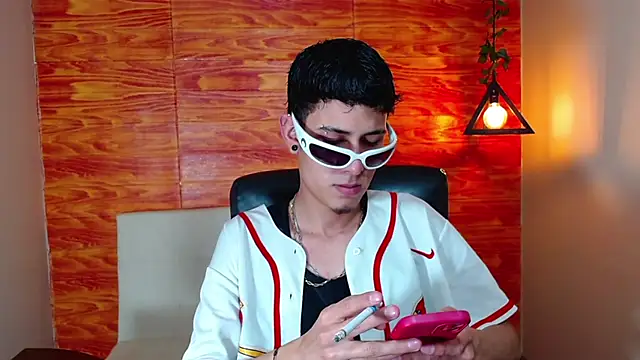 Snapshot of Bastiaan_28 chatting on March 2025 03:25:01 AM Bastiaan 28 online show from March 2025 03:25:01 AM