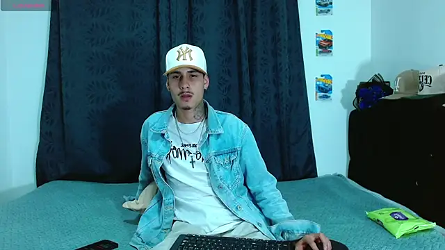 Snapshot of Bastiaan_28 chatting on November 2025 03:28:01 AM Bastiaan 28 online show from November 2025 03:28:01 AM