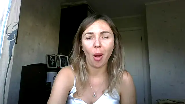 AngelinaLove28 online show from September 2025 06:50:02 AM