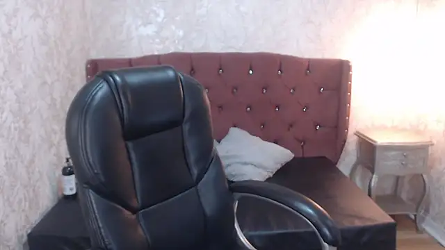 charlottemoonxz online show from February 2025 11:09:01 PM