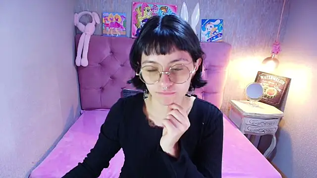 charlottemoonxz online show from March 2026 06:44:02 PM