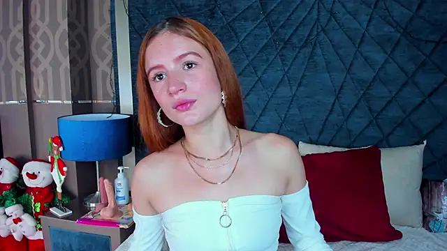 Snapshot of AdelaineBest chatting on December 2024 01:28:02 PM AdelaineBest online show from December 2024 01:28:02 PM