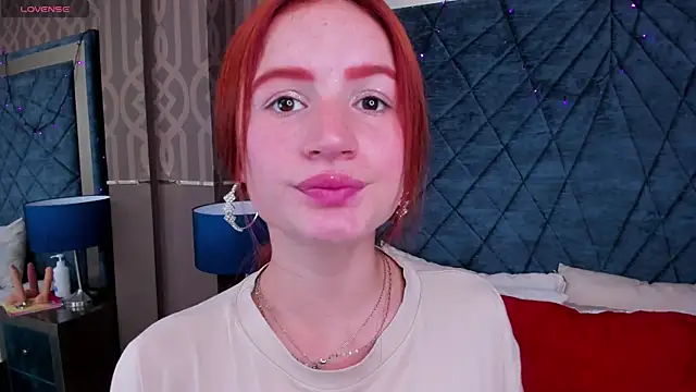 Snapshot of AdelaineBest chatting on January 2025 04:59:01 PM AdelaineBest online show from January 2025 04:59:01 PM