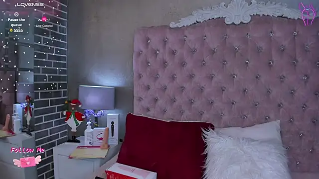 Snapshot of AdelaineBest chatting on January 2025 03:36:02 AM AdelaineBest online show from January 2025 03:36:02 AM