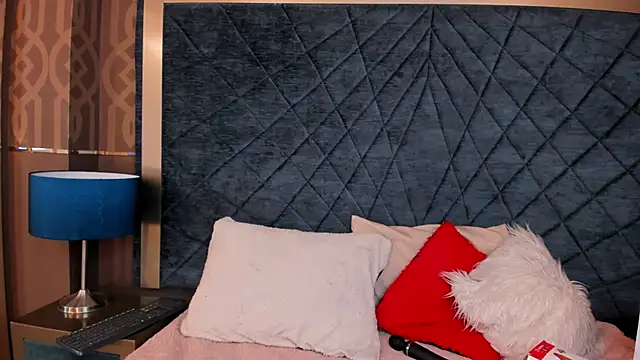 Snapshot of AdelaineBest chatting on February 2025 10:32:02 AM AdelaineBest online show from February 2025 10:32:02 AM