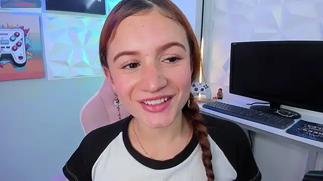 Snapshot of AdelaineBest chatting on March 2025 01:20:02 AM AdelaineBest online show from March 2025 01:20:02 AM