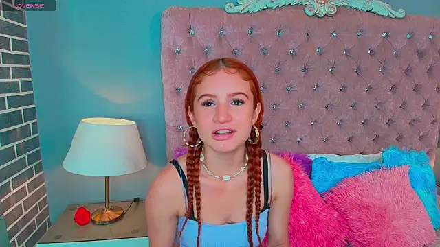 Snapshot of AdelaineBest chatting on September 2025 08:09:02 PM AdelaineBest online show from September 2025 08:09:02 PM