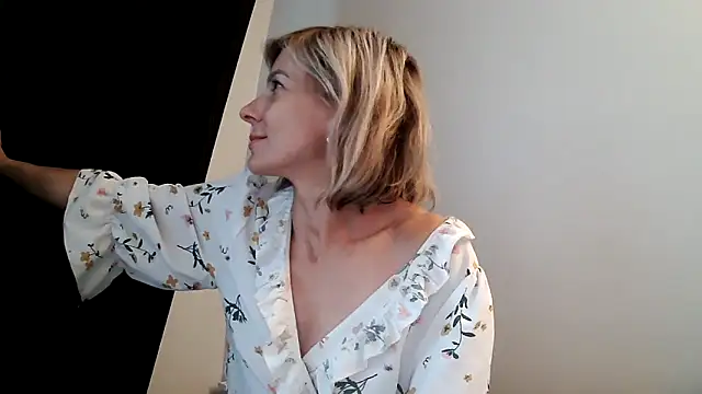 anechka1 online show from October 2025 11:55:02 AM