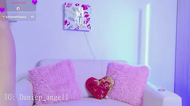 daniep angel online show from October 2025 11:05:01 PM