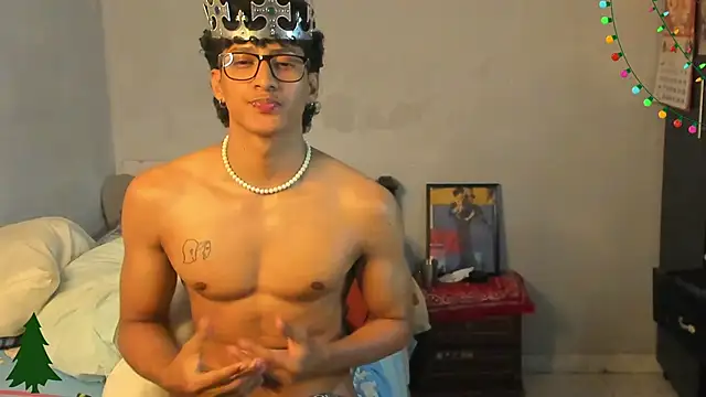 Snapshot of Ivano_joness chatting on December 2024 04:40:01 AM Ivano joness online show from December 2024 04:40:01 AM