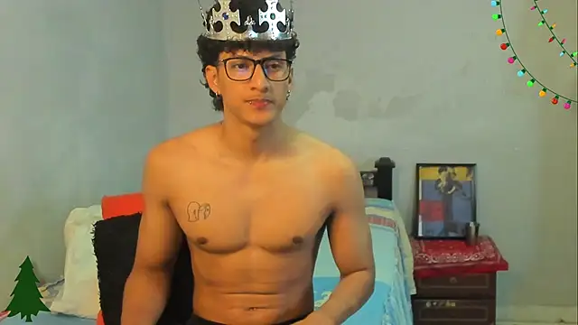 Snapshot of Ivano_joness chatting on December 2024 09:35:02 AM Ivano joness online show from December 2024 09:35:02 AM