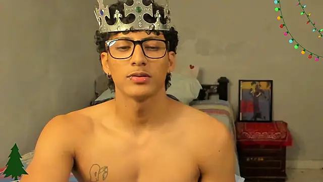 Snapshot of Ivano_joness chatting on December 2024 04:02:02 AM Ivano joness online show from December 2024 04:02:02 AM