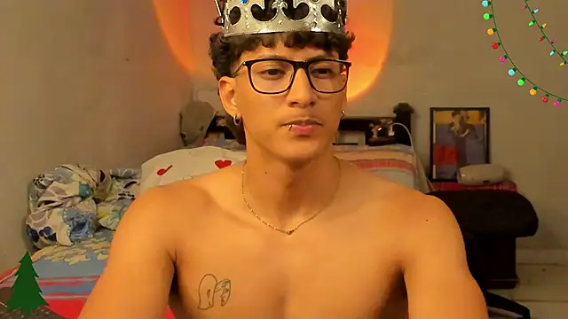 Snapshot of Ivano_joness chatting on December 2024 07:13:02 AM Ivano joness online show from December 2024 07:13:02 AM