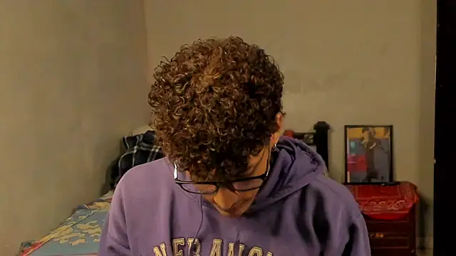 Snapshot of Ivano_joness chatting on January 2025 11:09:01 PM Ivano joness online show from January 2025 11:09:01 PM