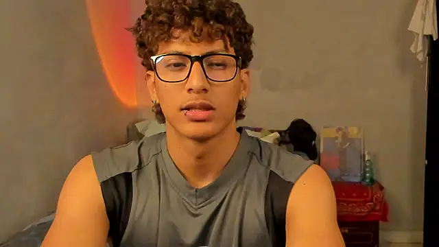 Snapshot of Ivano_joness chatting on January 2025 03:42:02 PM Ivano joness online show from January 2025 03:42:02 PM