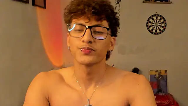 Snapshot of Ivano_joness chatting on January 2025 06:09:01 AM Ivano joness online show from January 2025 06:09:01 AM