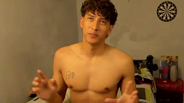 Snapshot of Ivano_joness chatting on January 2025 07:15:01 PM Ivano joness online show from January 2025 07:15:01 PM