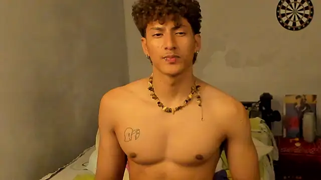 Snapshot of Ivano_joness chatting on January 2025 12:18:01 PM Ivano joness online show from January 2025 12:18:01 PM