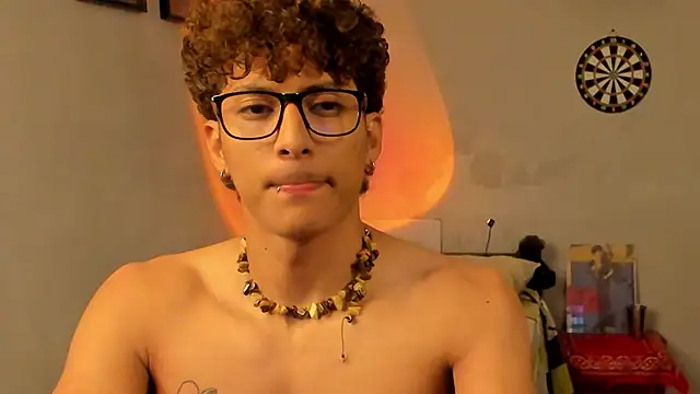 Snapshot of Ivano_joness chatting on February 2025 06:13:02 AM Ivano joness online show from February 2025 06:13:02 AM