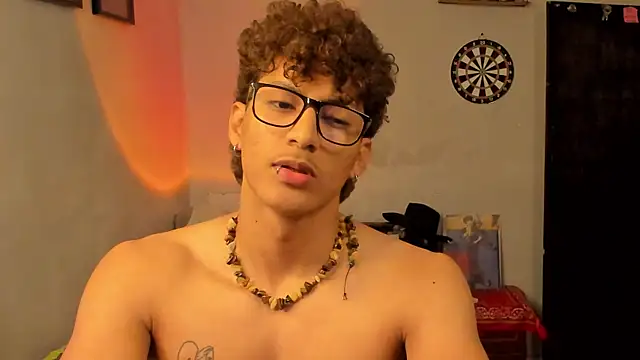 Snapshot of Ivano_joness chatting on February 2025 09:35:02 AM Ivano joness online show from February 2025 09:35:02 AM