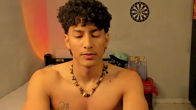 Snapshot of Ivano_joness chatting on February 2025 06:30:01 AM Ivano joness online show from February 2025 06:30:01 AM