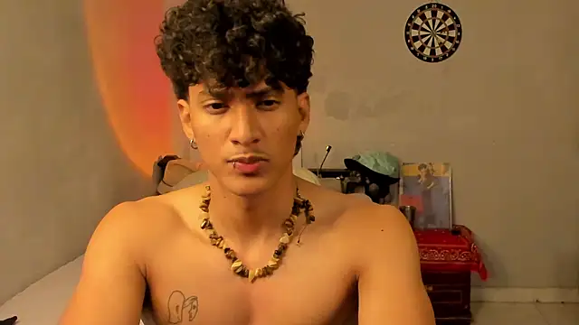 Snapshot of Ivano_joness chatting on February 2025 09:42:01 AM Ivano joness online show from February 2025 09:42:01 AM