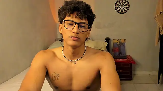 Snapshot of Ivano_joness chatting on February 2025 04:19:02 PM Ivano joness online show from February 2025 04:19:02 PM