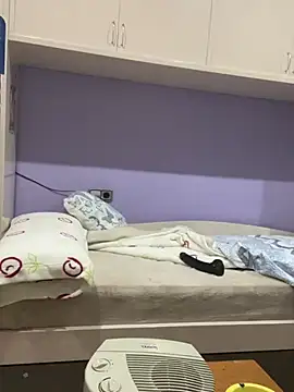 Kamaleonix online show from January 2025 10:32:02 PM