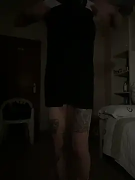 Kamaleonix online show from April 2026 08:39:01 PM