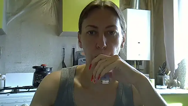 Snapshot of AshleyXHoney chatting on June 2026 08:20:01 AM AshleyXHoney online show from June 2026 08:20:01 AM