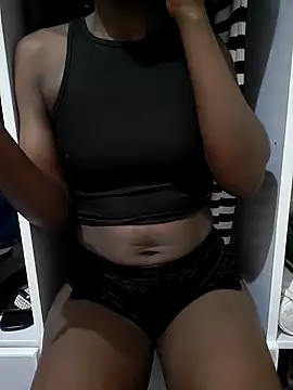 julietunderwoood online show from November 2025 04:41:01 PM