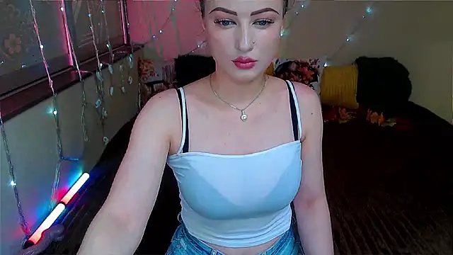 LizaSenri online show from October 2025 06:35:02 AM