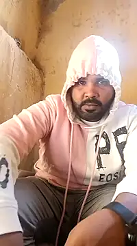 Snapshot of ListedLoin chatting on January 2025 11:23:02 AM ListedLoin online show from January 2025 11:23:02 AM