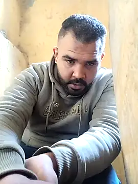 Snapshot of ListedLoin chatting on February 2025 12:17:01 PM ListedLoin online show from February 2025 12:17:01 PM