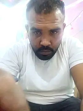 Snapshot of ListedLoin chatting on March 2025 05:28:01 PM ListedLoin online show from March 2025 05:28:01 PM