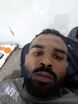 Snapshot of ListedLoin chatting on November 2025 02:17:01 PM ListedLoin online show from November 2025 02:17:01 PM