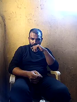 Snapshot of ListedLoin chatting on November 2025 12:30:01 PM ListedLoin online show from November 2025 12:30:01 PM