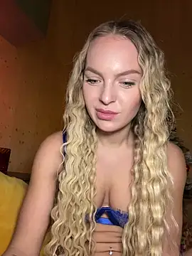 ChiaraVixen online show from December 2024 12:13:01 PM