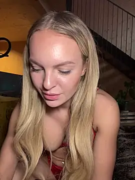 ChiaraVixen online show from December 2024 02:38:02 PM