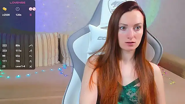 Snapshot of FlamyGold chatting on January 2025 12:43:02 AM FlamyGold online show from January 2025 12:43:02 AM