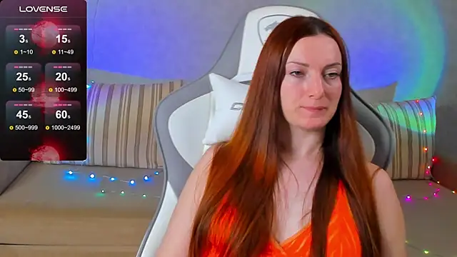 Snapshot of FlamyGold chatting on October 2025 01:00:01 PM FlamyGold online show from October 2025 01:00:01 PM