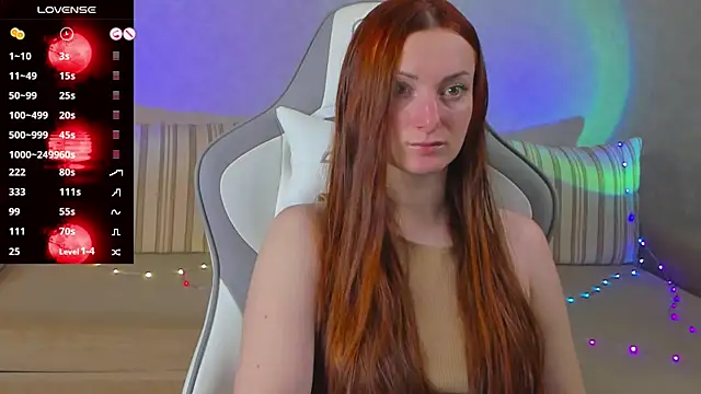 Snapshot of FlamyGold chatting on November 2025 12:31:01 AM FlamyGold online show from November 2025 12:31:01 AM