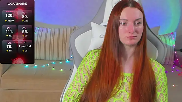 Snapshot of FlamyGold chatting on November 2025 12:35:01 AM FlamyGold online show from November 2025 12:35:01 AM