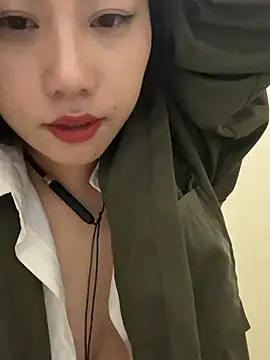 Eliza-E online show from February 2026 12:54:01 PM