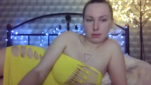  Leslyy Solo 1 online show from February 2025 03:53:02 PM