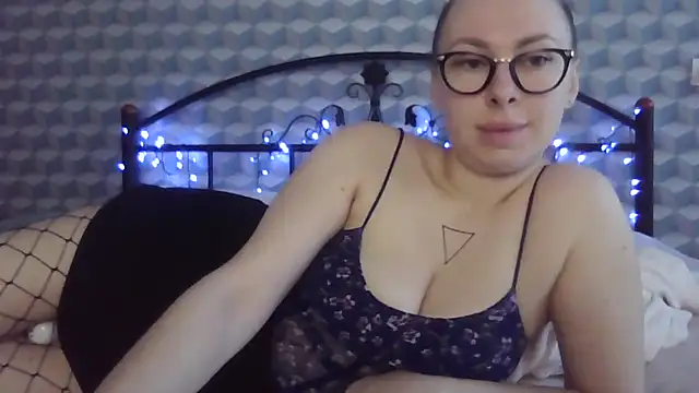  Leslyy Solo 1 online show from February 2025 10:18:02 AM