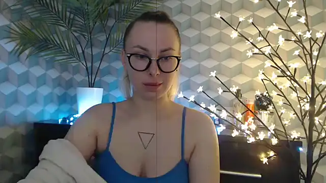  Leslyy Solo 1 online show from October 2025 06:53:02 PM